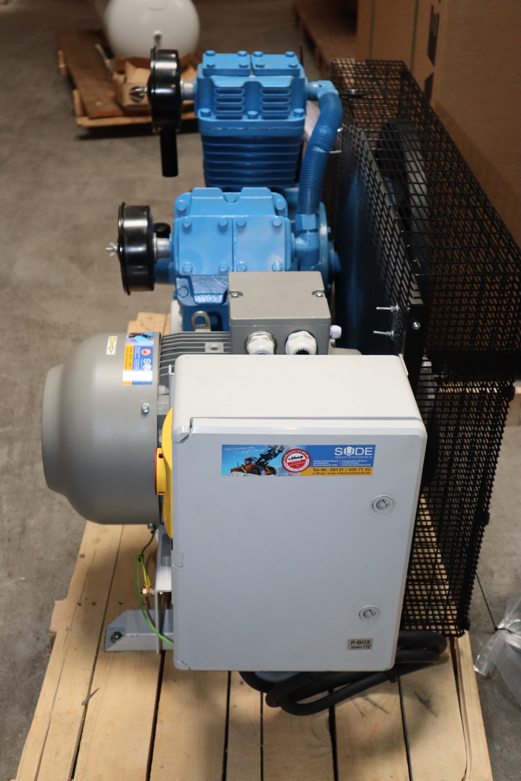 11 kW Kolbenkompressor 1220 l/min ALMIG HLA 15-10
