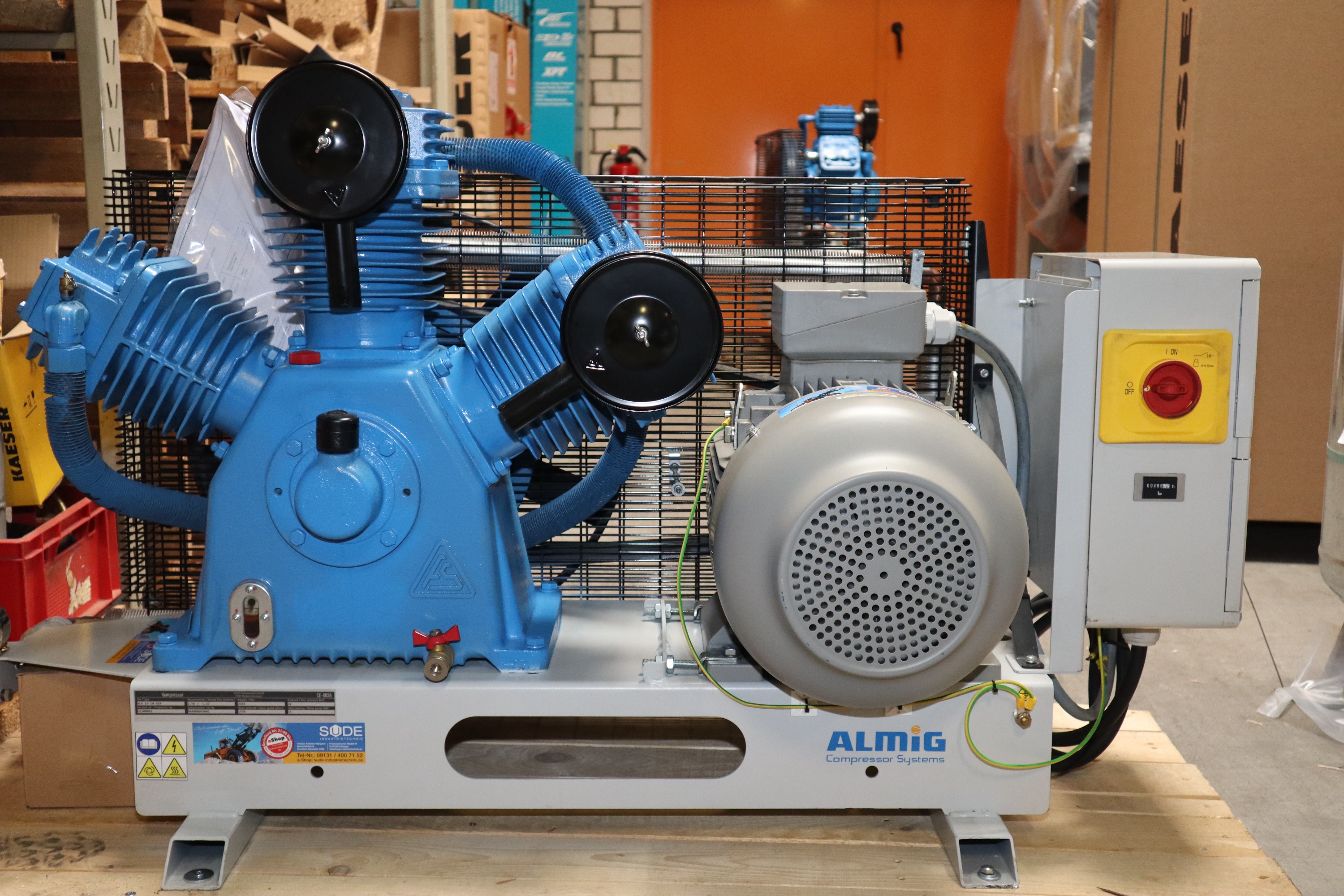 11 kW Kolbenkompressor 1220 l/min ALMIG HLA 15-10