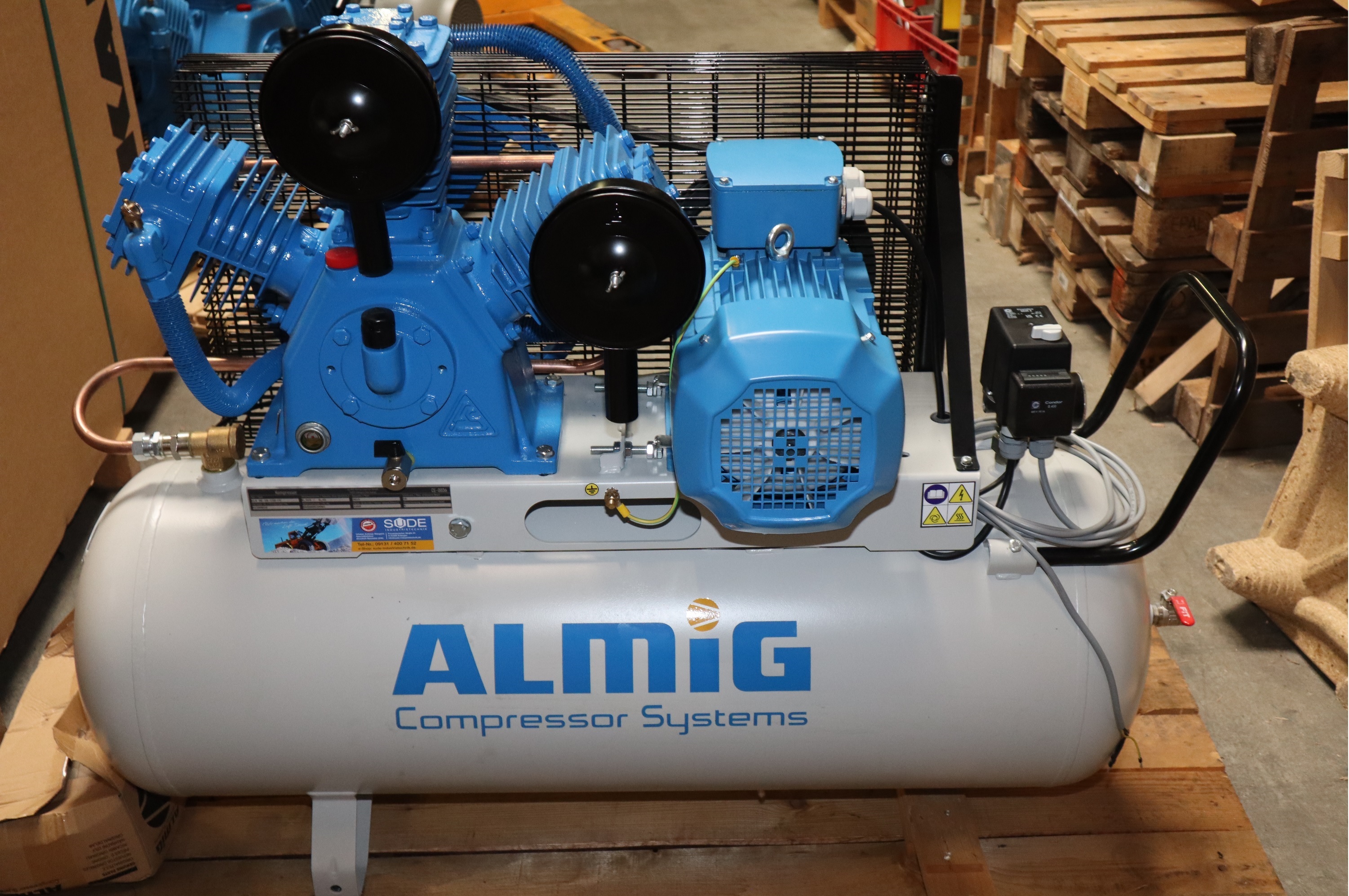 4 KW Kolbenkompressor 150 Liter Behälter ALMIG HLA 06-10-15
