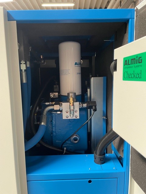 ALMIG BELT 11 XP 270 RD Druckluft Schraubenkompressor mit Behälter & Trockner