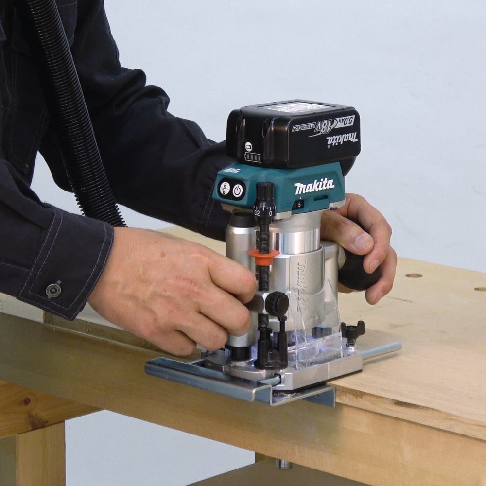 Makita Akku-Multifunktionsfräse DRT50ZJX2 + Zubehör,+Schutzbrille, ohne Ladegerät und Akku