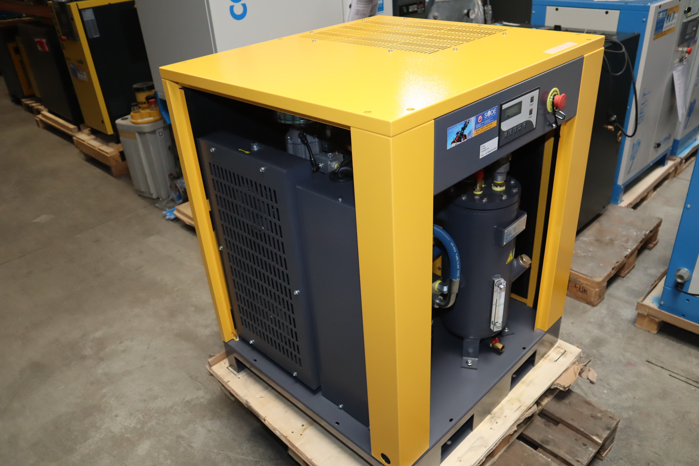 15 kW Schraubenkompressor FirstAir FAS15 Werkstattkompressor