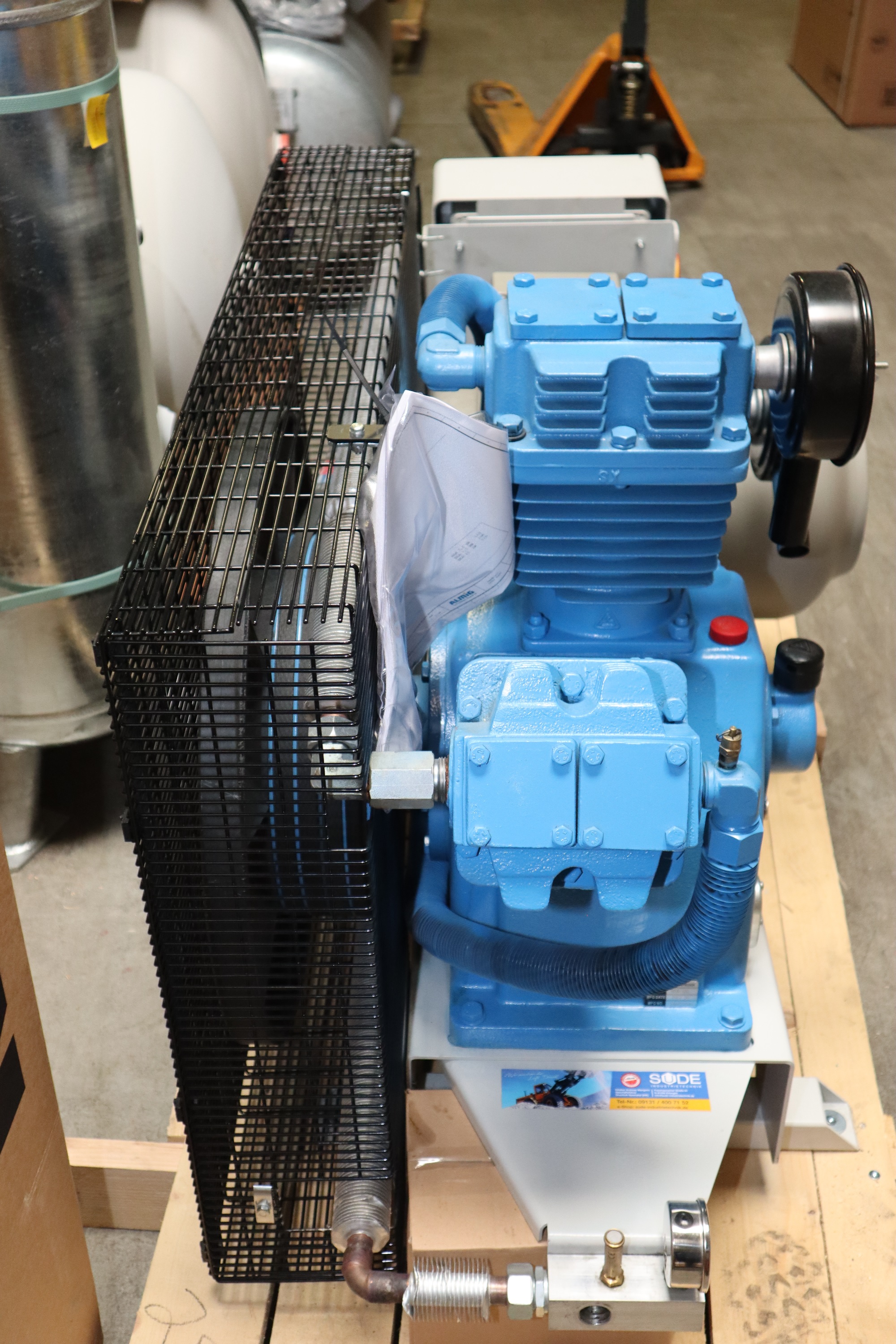 11 kW Kolbenkompressor 1220 l/min ALMIG HLA 15-10