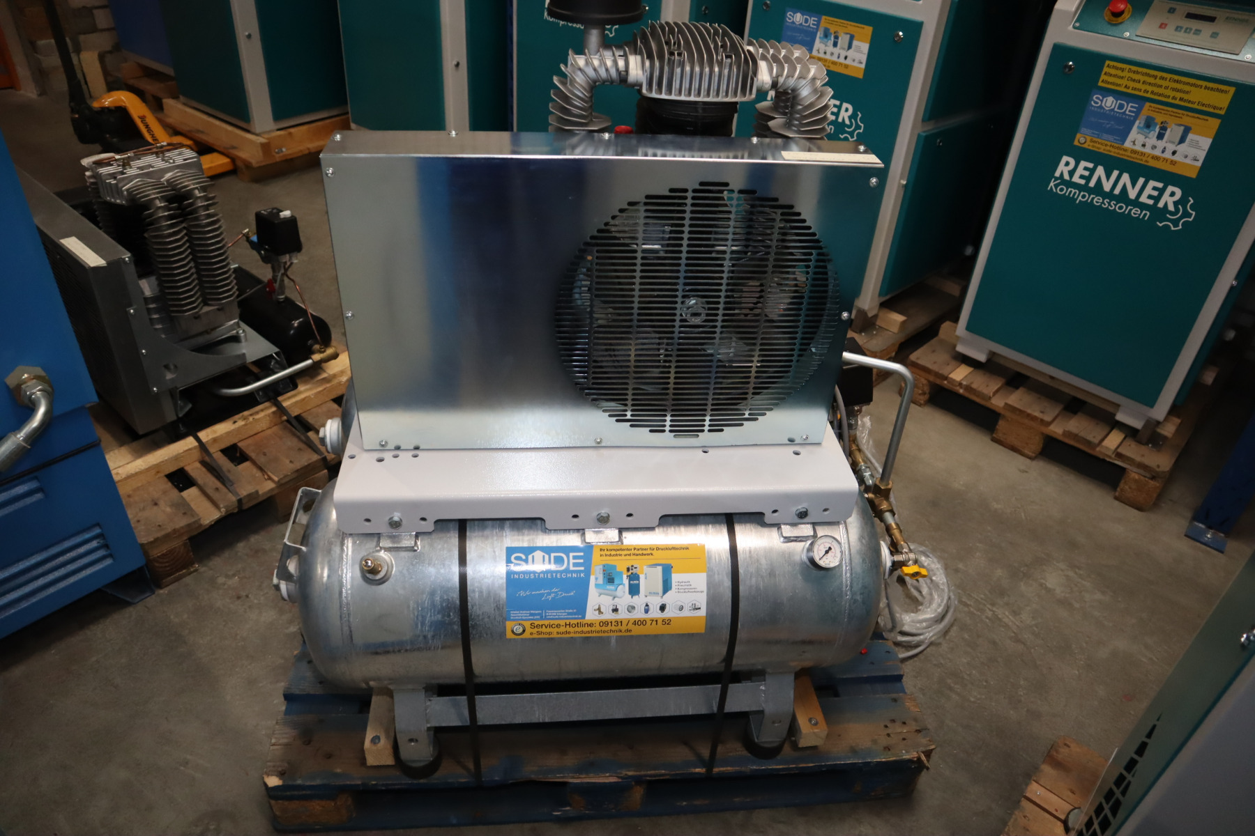 4 kW Kolbenkompressor 2x 90 L Behälter RENNER RIKO 700/2x90