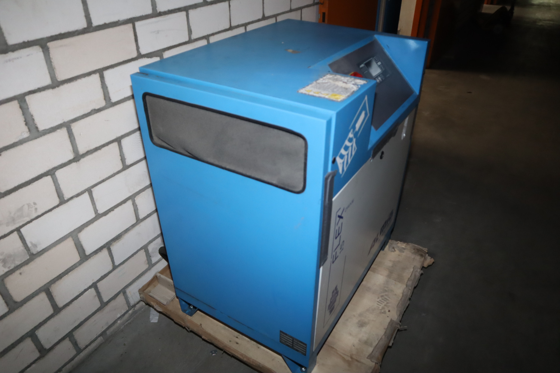 gebrauchter, defekter variabler 15 kW Schraubenkompressor ALMIG FLEX 15