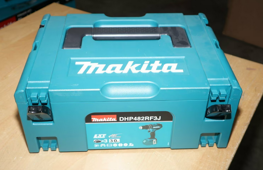 Makita Akku-Kettensäge DUC353 mit 2 x 3,0 Ah Akku und Ladegerät