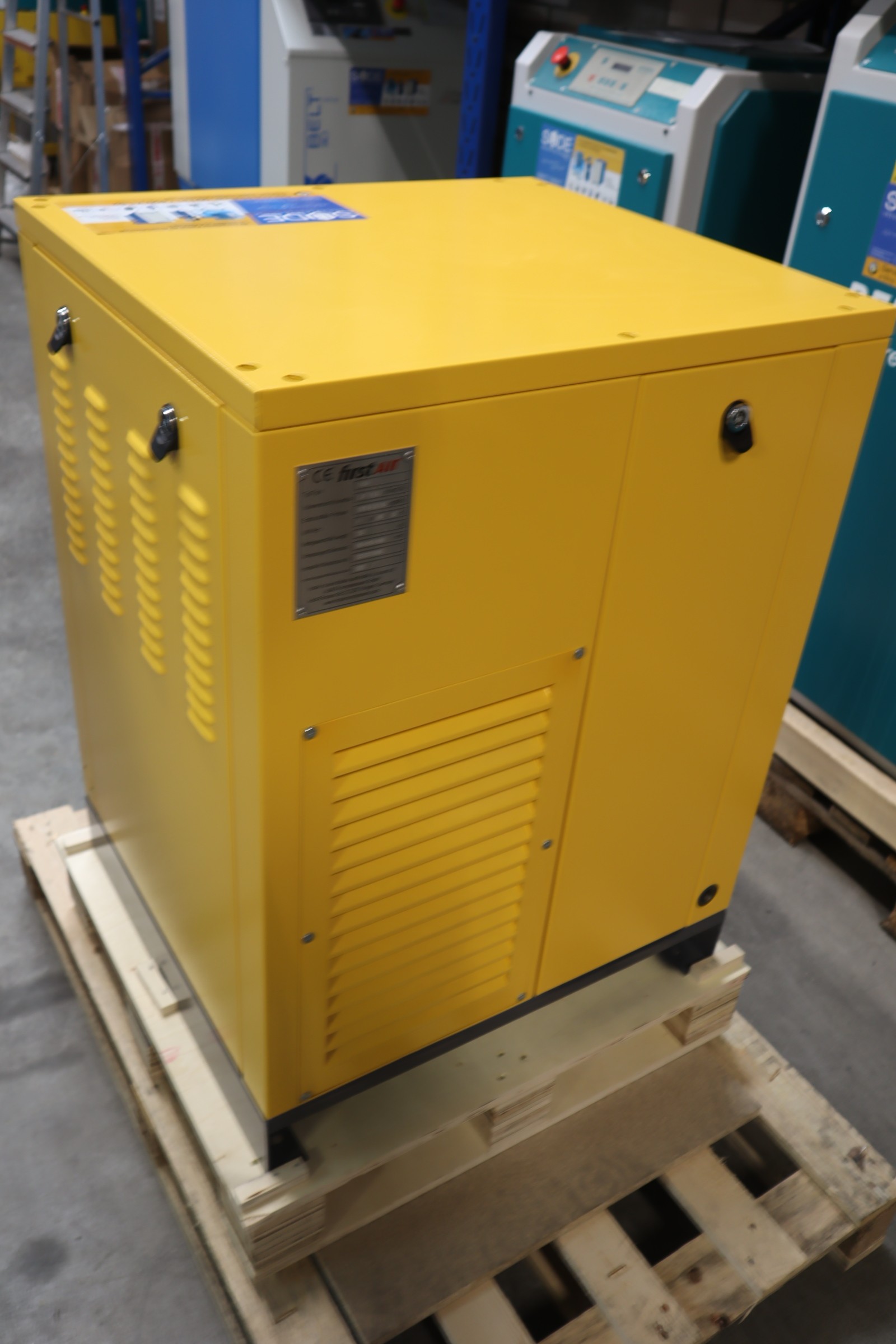 4 kW Schraubenkompressor FirstAir FAS4 Werkstattkompressor